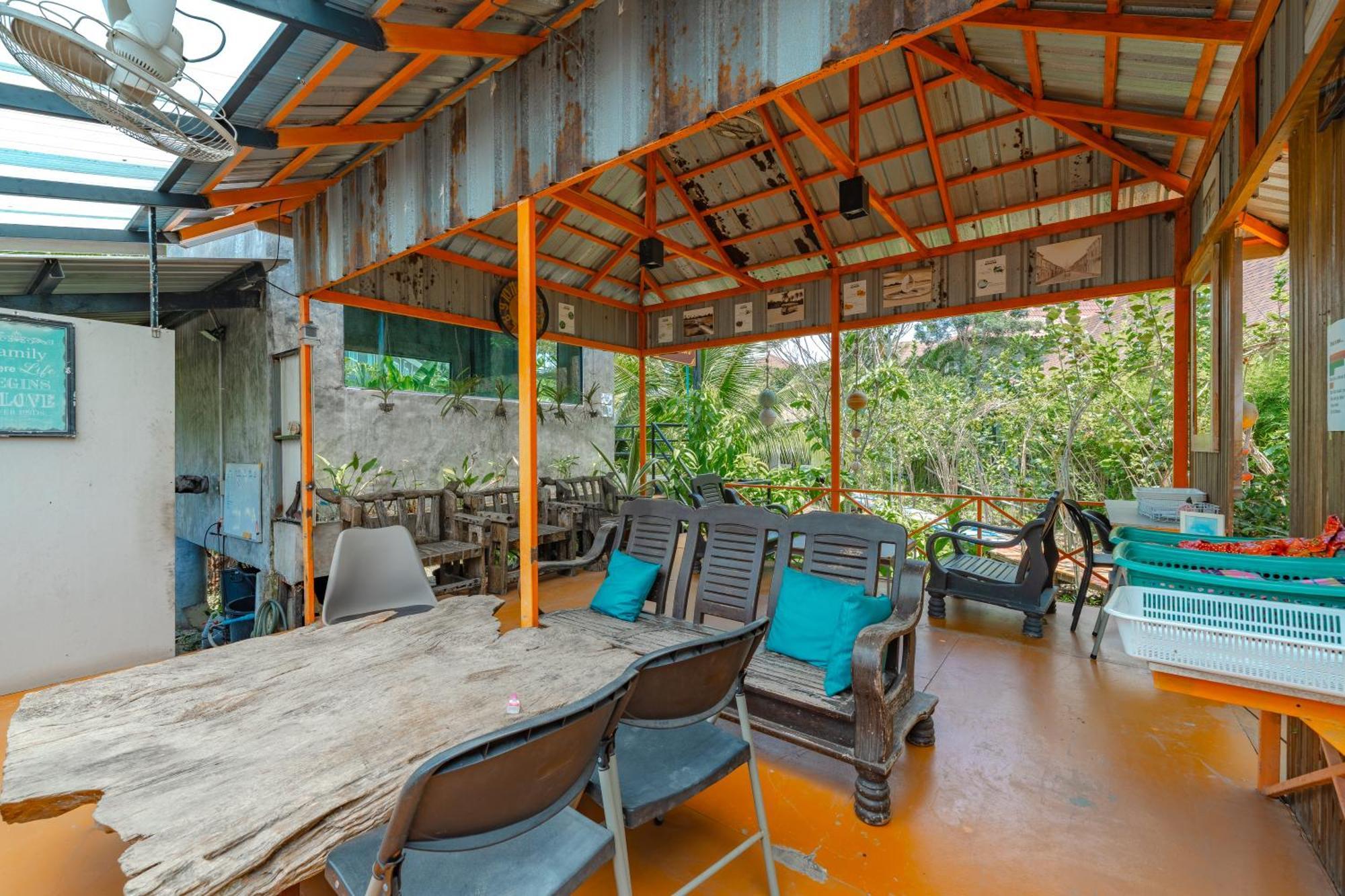 Coco Paradiso Phuket Sha Kültér fotó