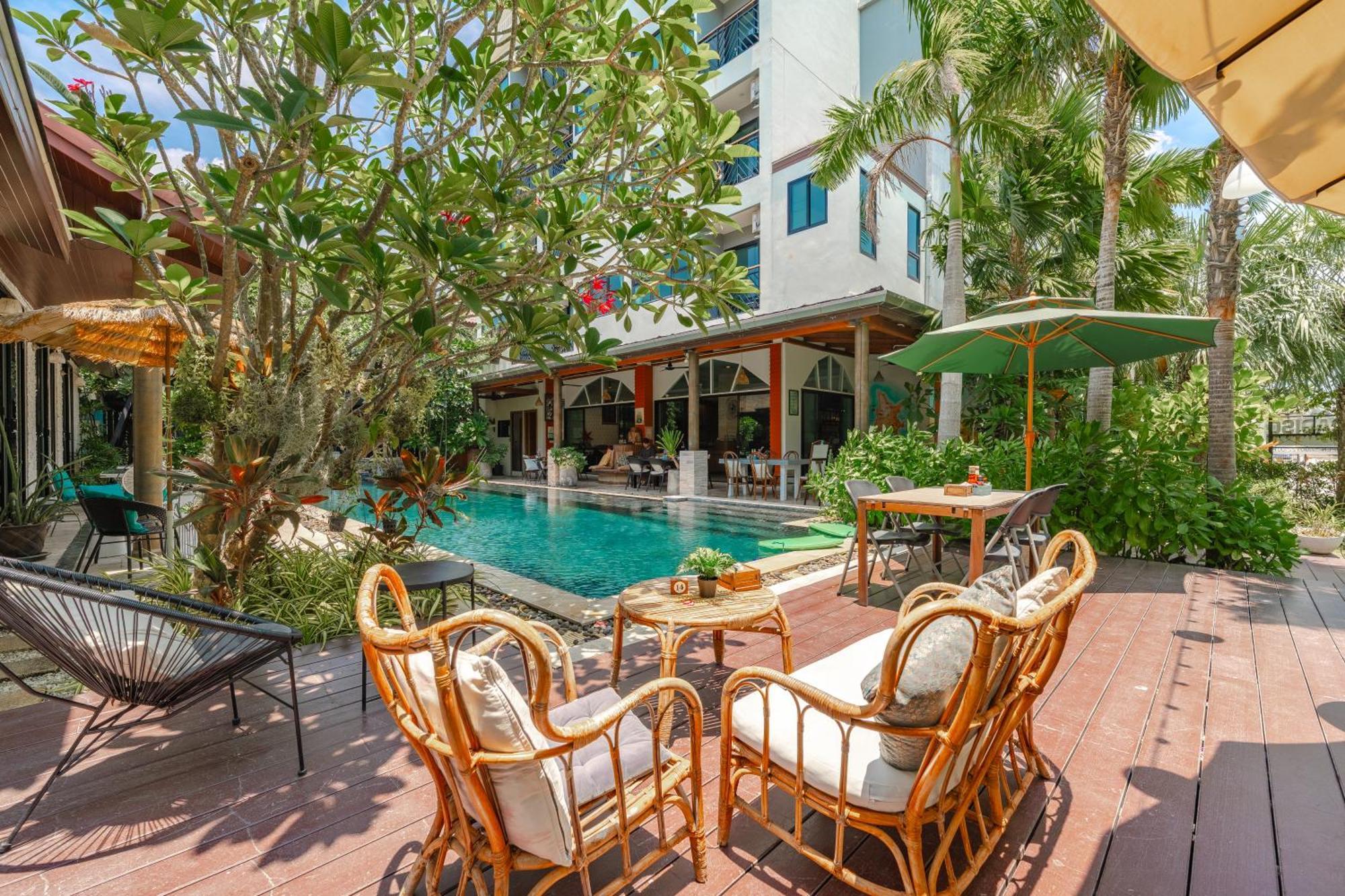 Coco Paradiso Phuket Sha Kültér fotó