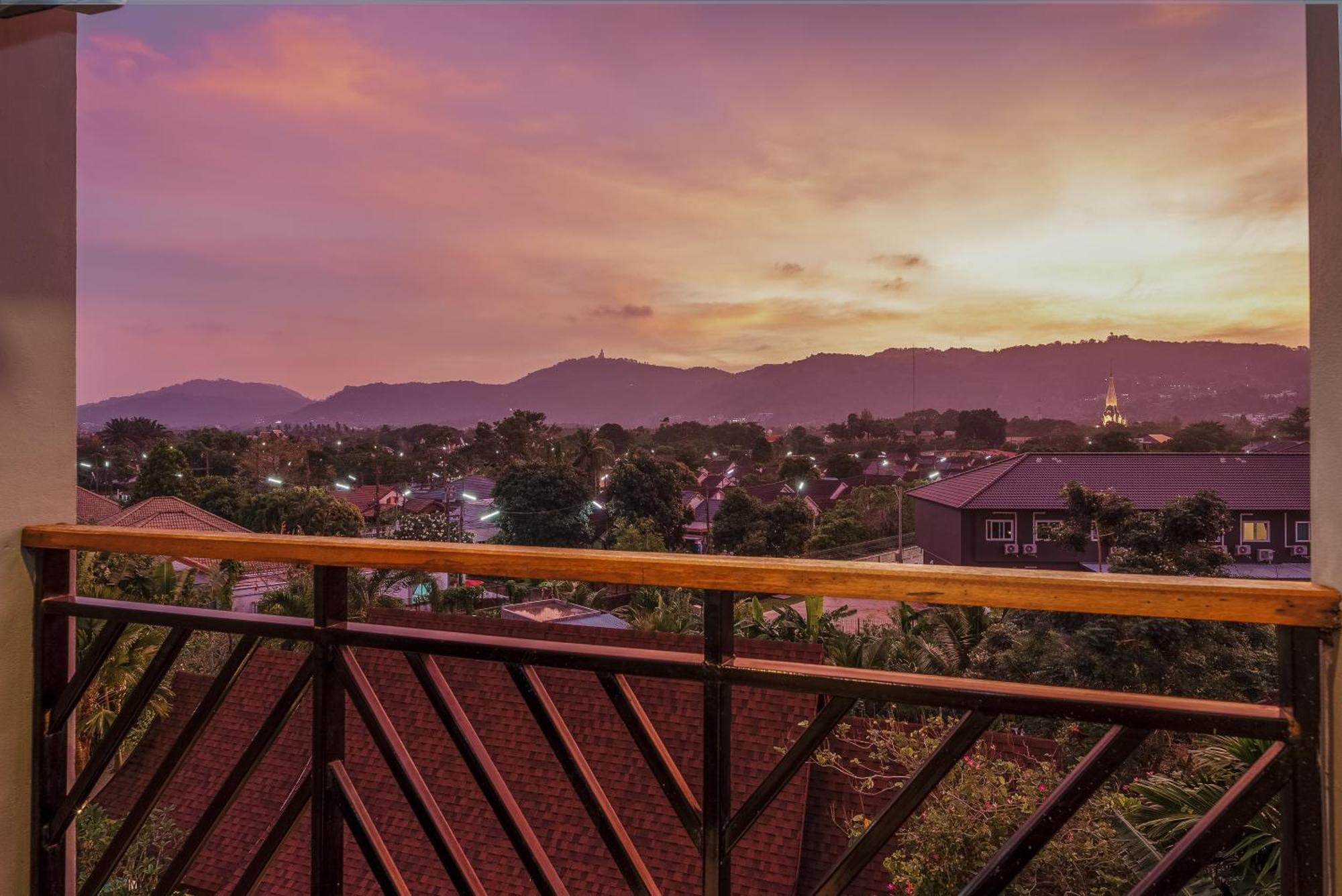 Coco Paradiso Phuket Sha Kültér fotó