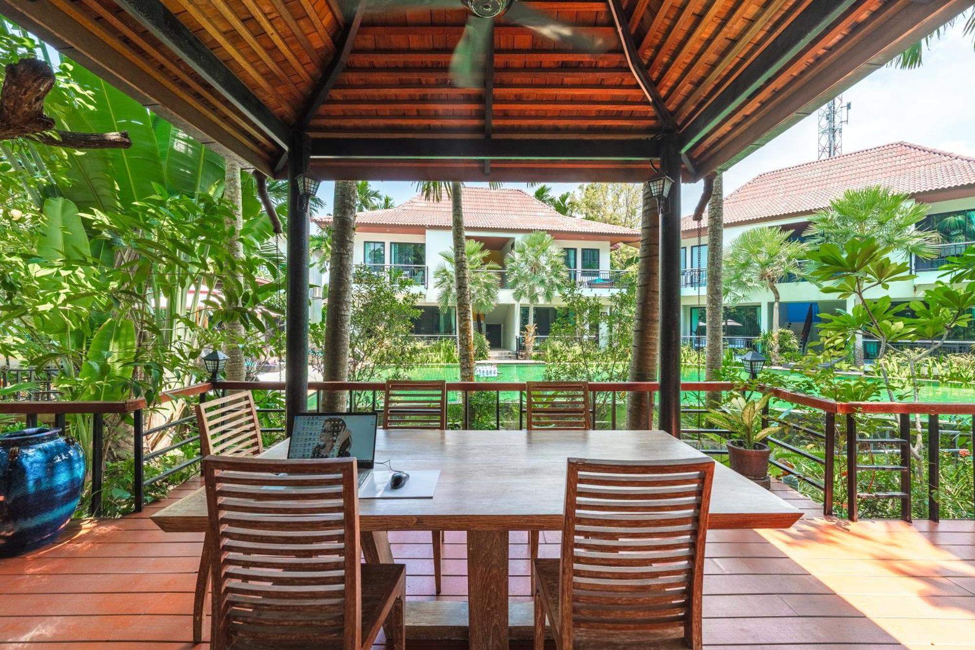 Coco Paradiso Phuket Sha Kültér fotó